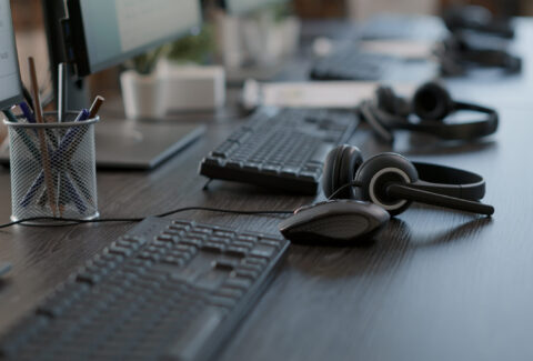 Audio headset used by call center agents to help clients
